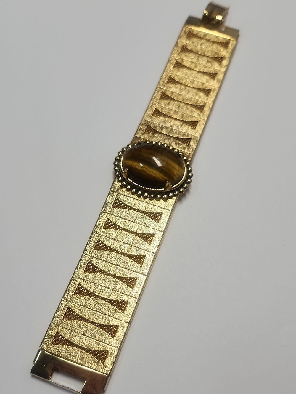 Vintage Gold Tone Tiger's Eye Statement Foldover Clasp Bracelet